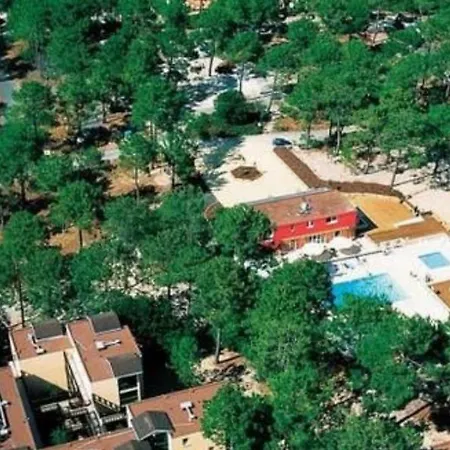 Les Grands Pins Maubuisson